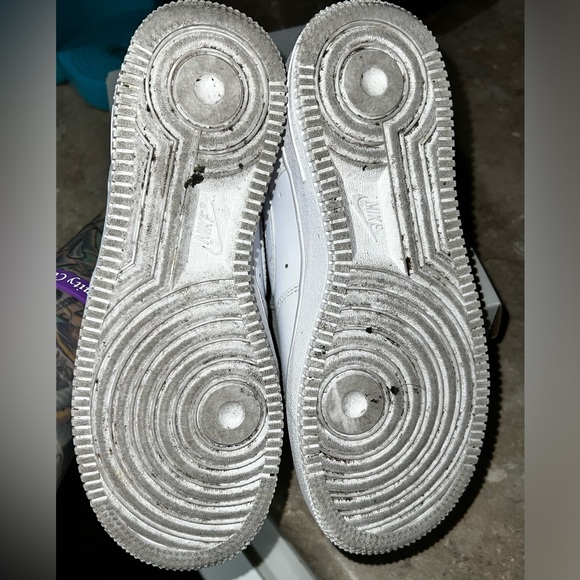 Women’s Air Force 1 ‘07 shoes size 6 - Picture 4 of 4